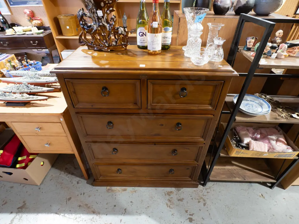 pine 5 drawer tall boy H1060 W890 D390 Image 1++