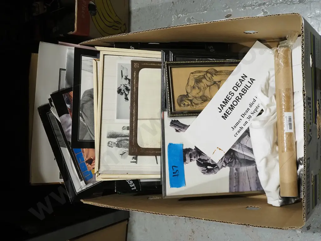 box; James Dean memorabilia; t shirt, postcards, posters, photos, prints etc Image 1++