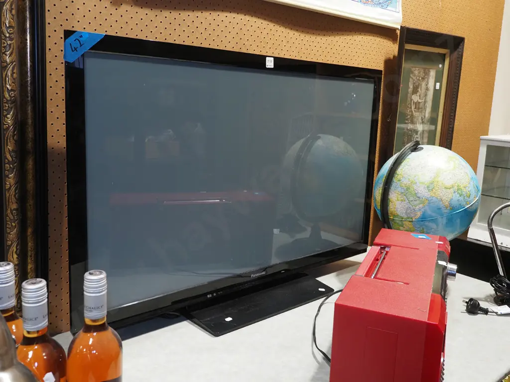 Panasonic 42" TV Image 1++