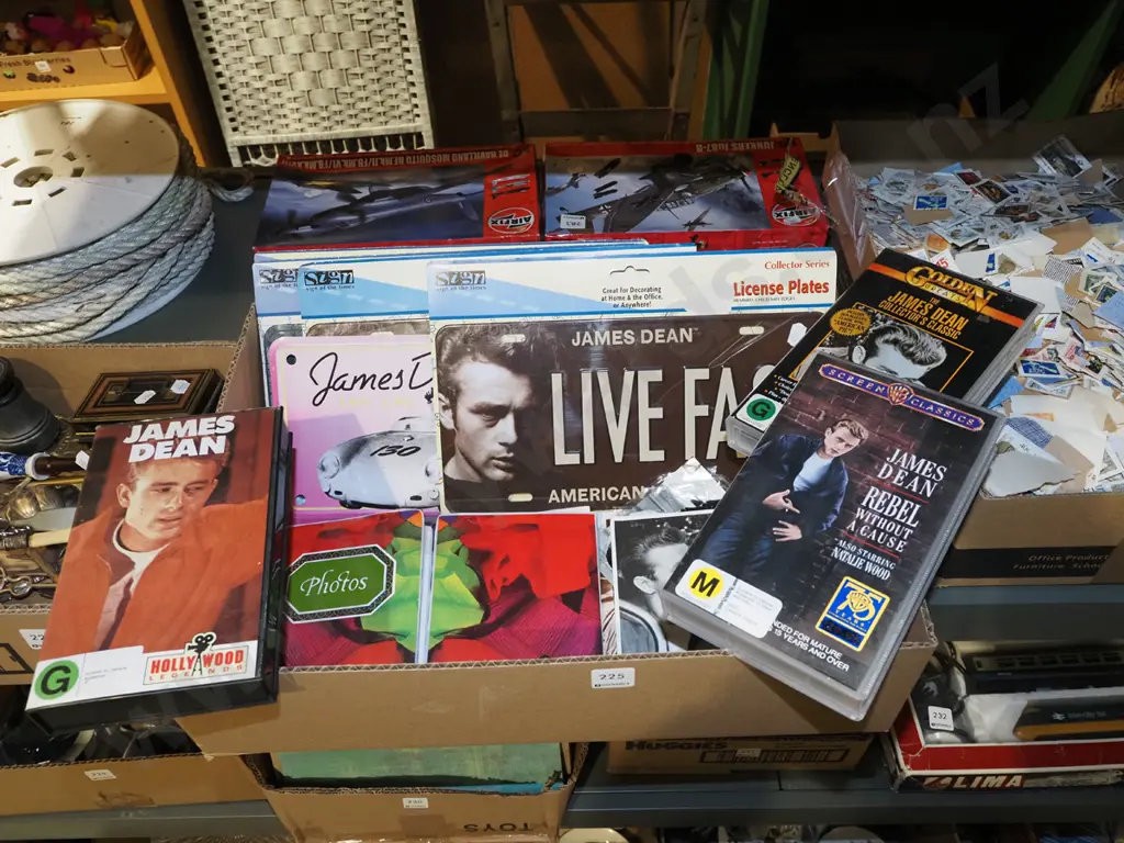 James Deans photos, DVDs, prints on tin Image 1++
