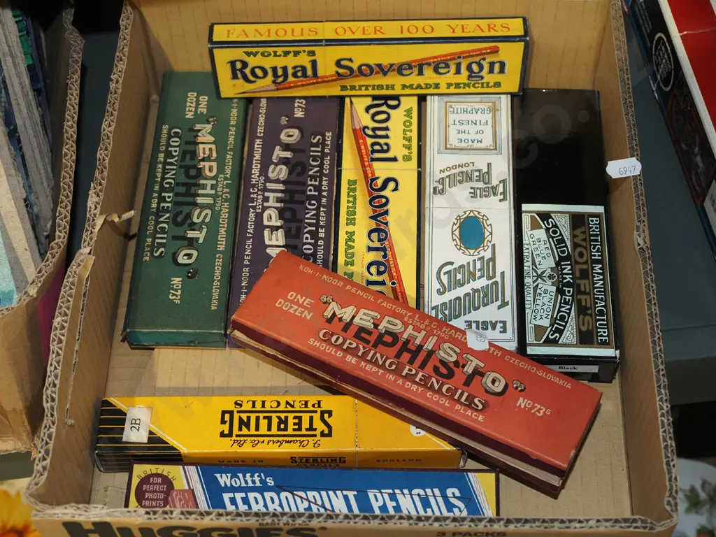 box of as new old pencils Image 1++