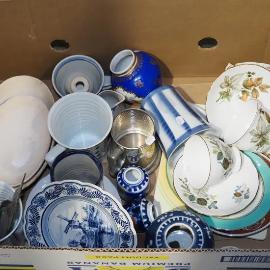 box; ginger jars, trios, cups etc