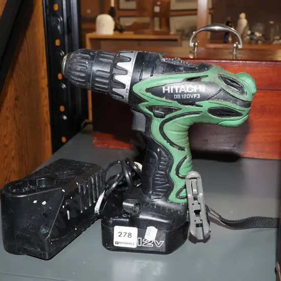 Hitachi 12V power drill and charger