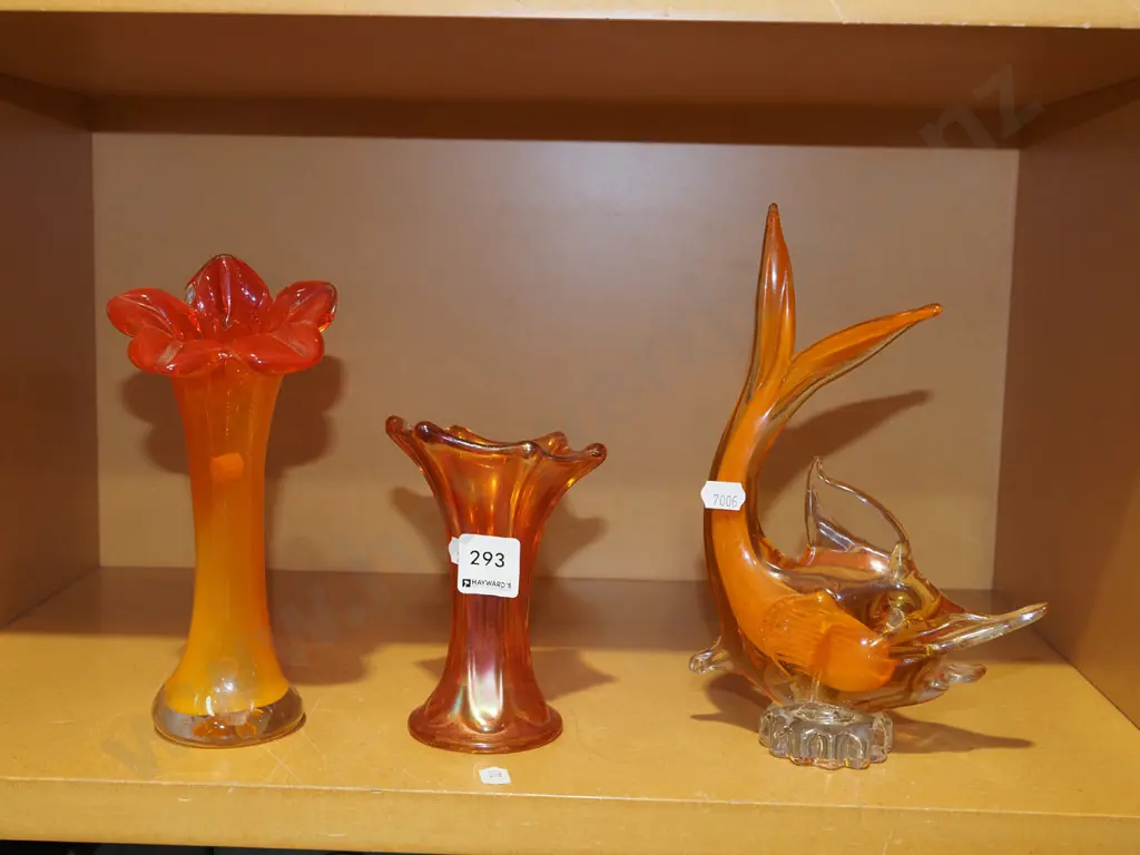 orange glass fish, 2x glass vases  Image 1++