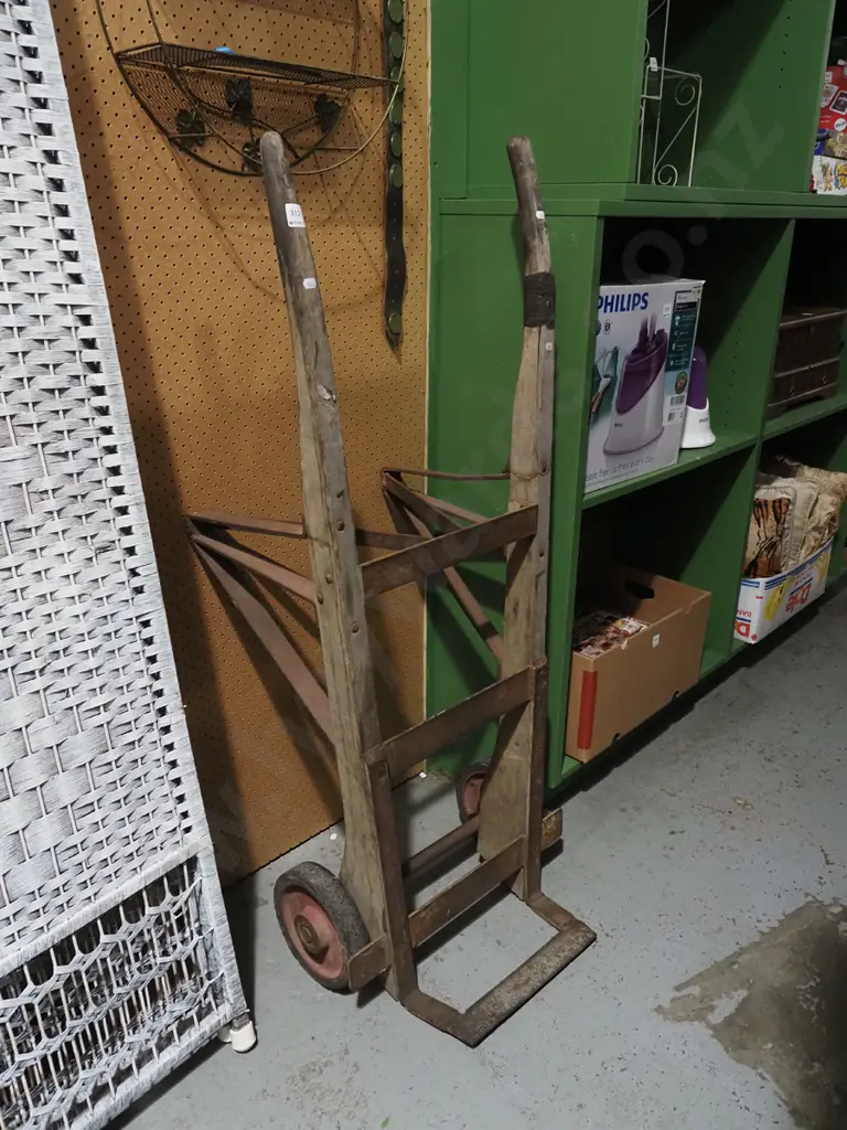 vintage sack barrow Image 1++