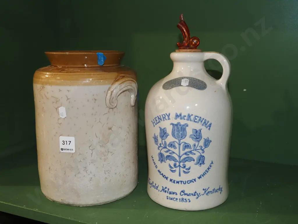 stone ware lidded crock, American whisky crock H250 Image 1++