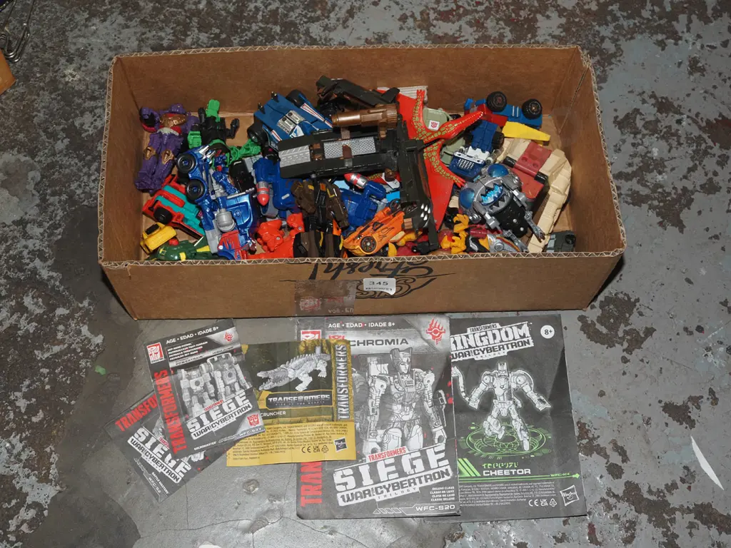 box of plastic toys Image 1++