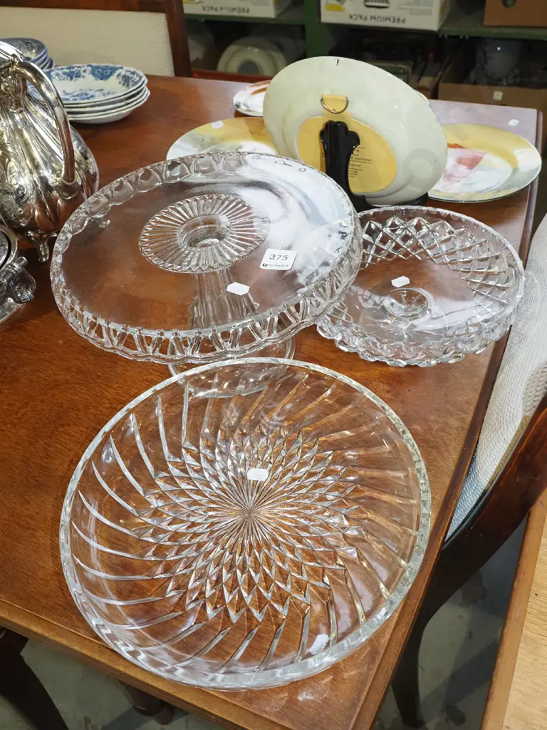 cake stand, crystal comport, shallow dish Image 1++