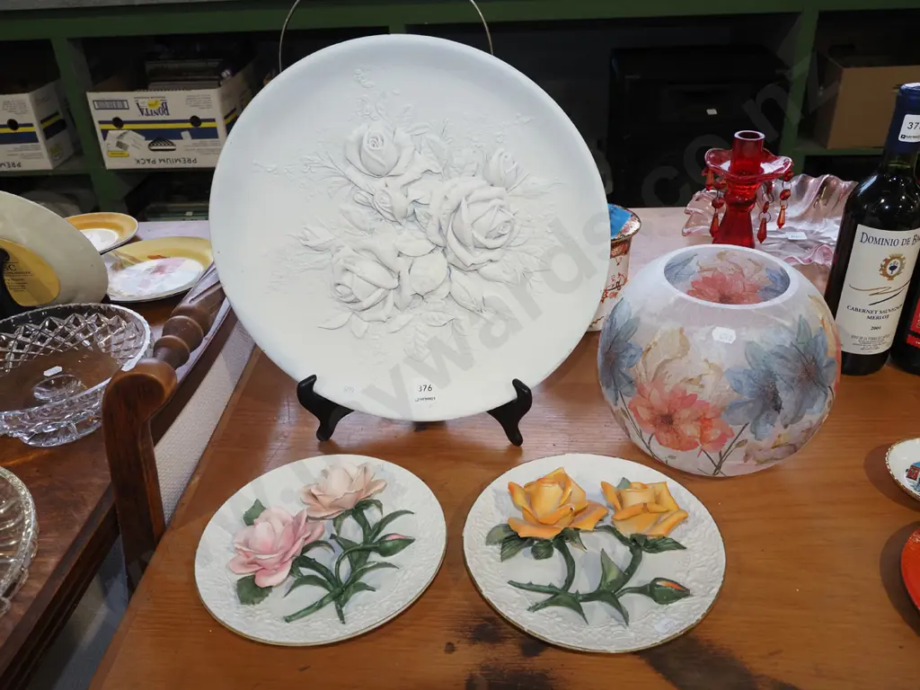 Capodimonte rose plates - damage to 1 leaf, Bossons rose wall charger, floral glass vase Image 1++