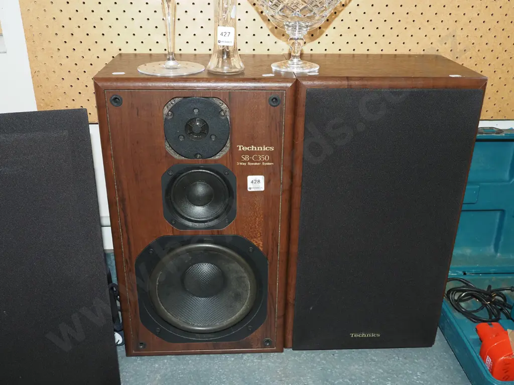pair of Technics speakers - SV/C350 Image 1++