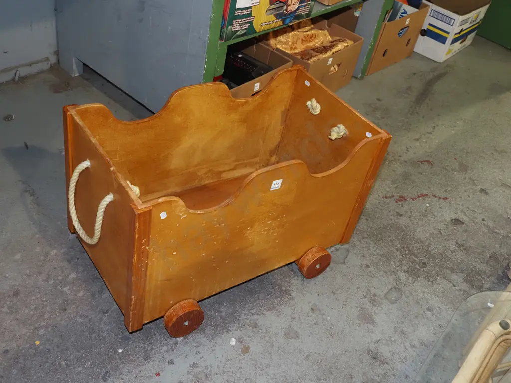 mdf and wood wheeled toy box W640 Image 1++