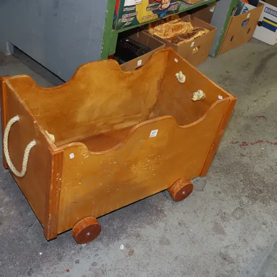 mdf and wood wheeled toy box W640