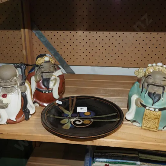 3x Asian figurines, small Brian Gartside plate Diam200