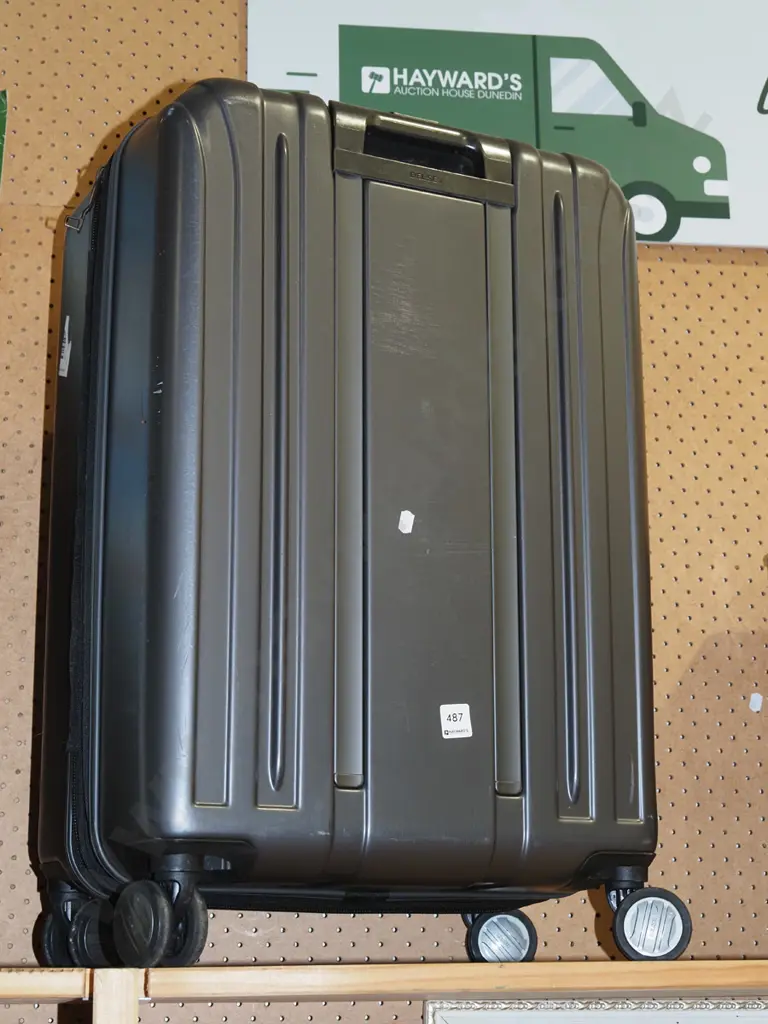 Delsey suitcase Image 1++