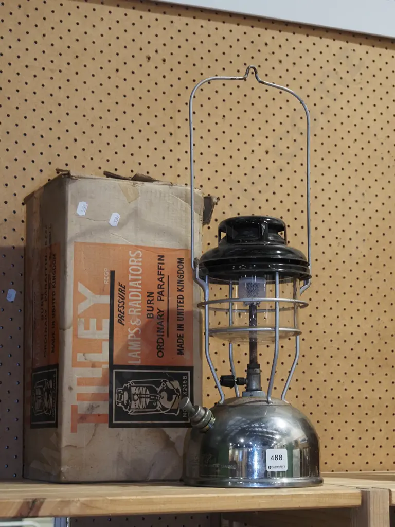 Tilley lantern in box Image 1++