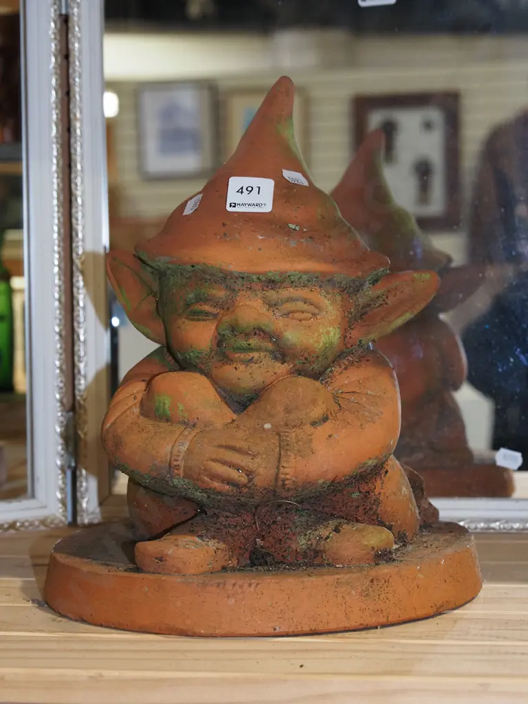 terracotta garden gnome H300 Image 1++