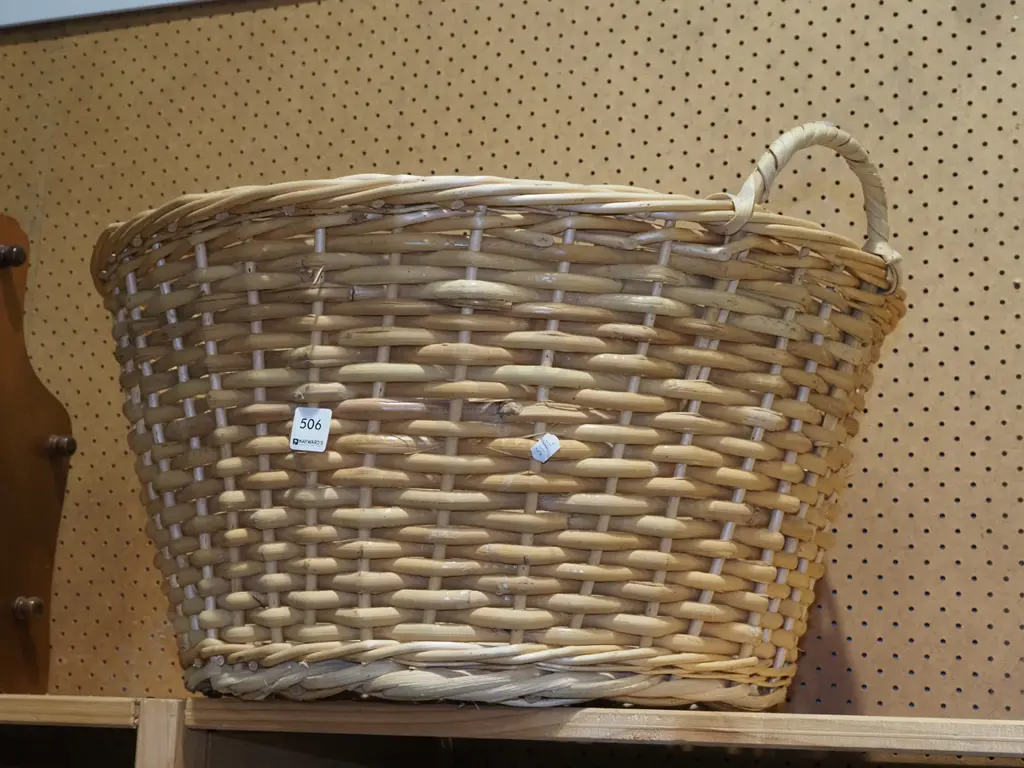 cane laundry hamper Image 1++