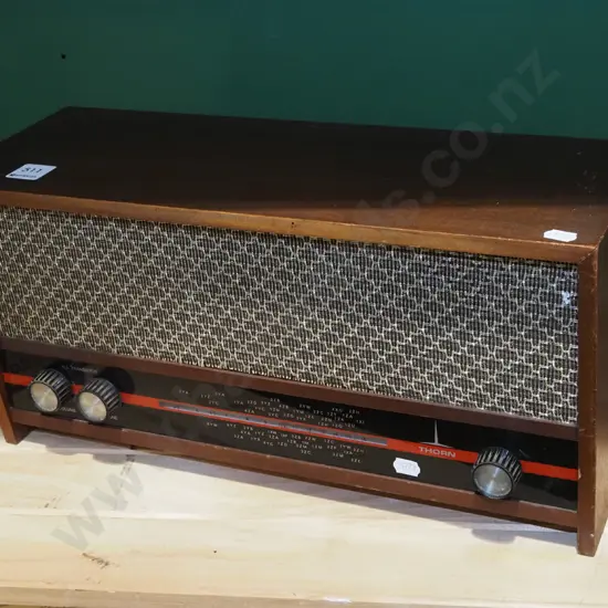 mid century Thorn mantle radio