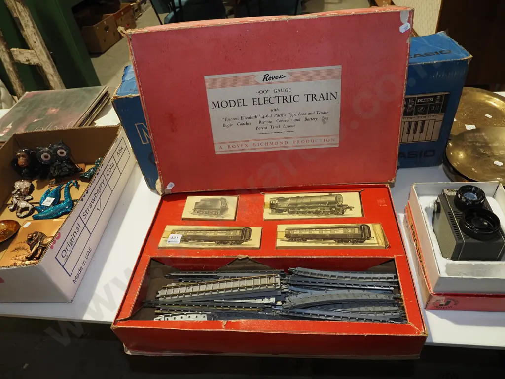 vintage Rovex "00" gauge train set Image 1++