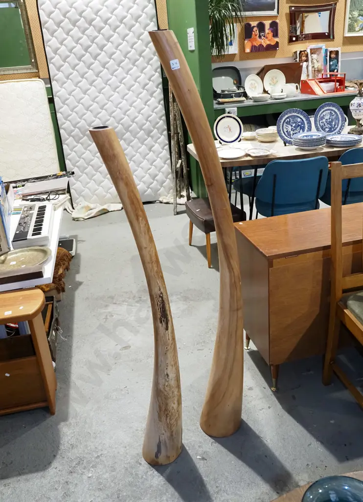 2x tall wooden curved candle holders H151 Image 1++