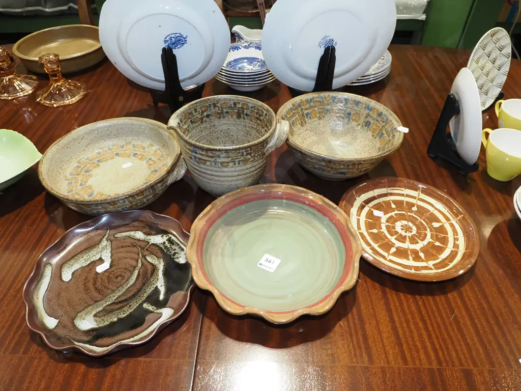 pottery plates, baking dishes, bowls Image 1++