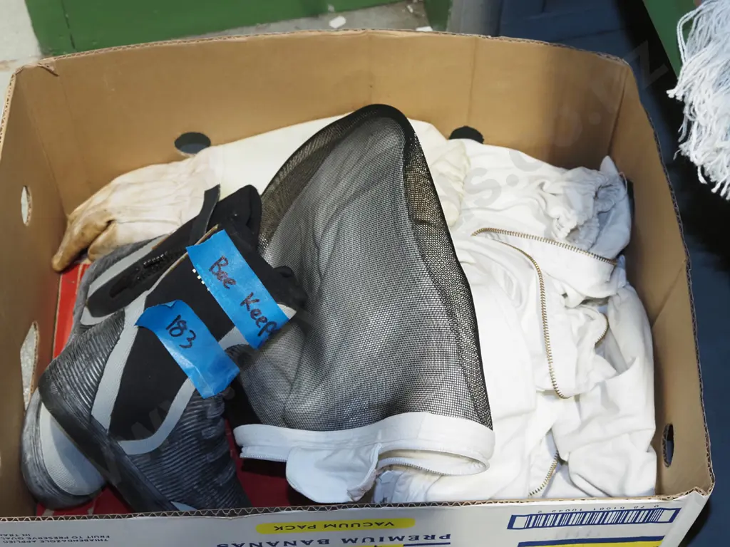box; beekeepers suit and boots Image 1++