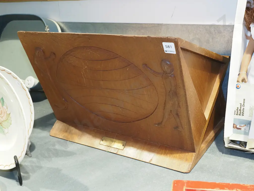 small hand carved wooden lectern W450 Image 1++