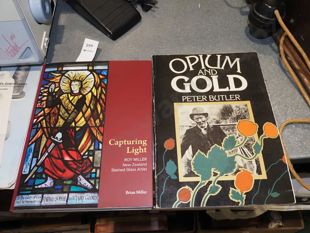 2x books Capturing Light, Opium Gold Image 1++