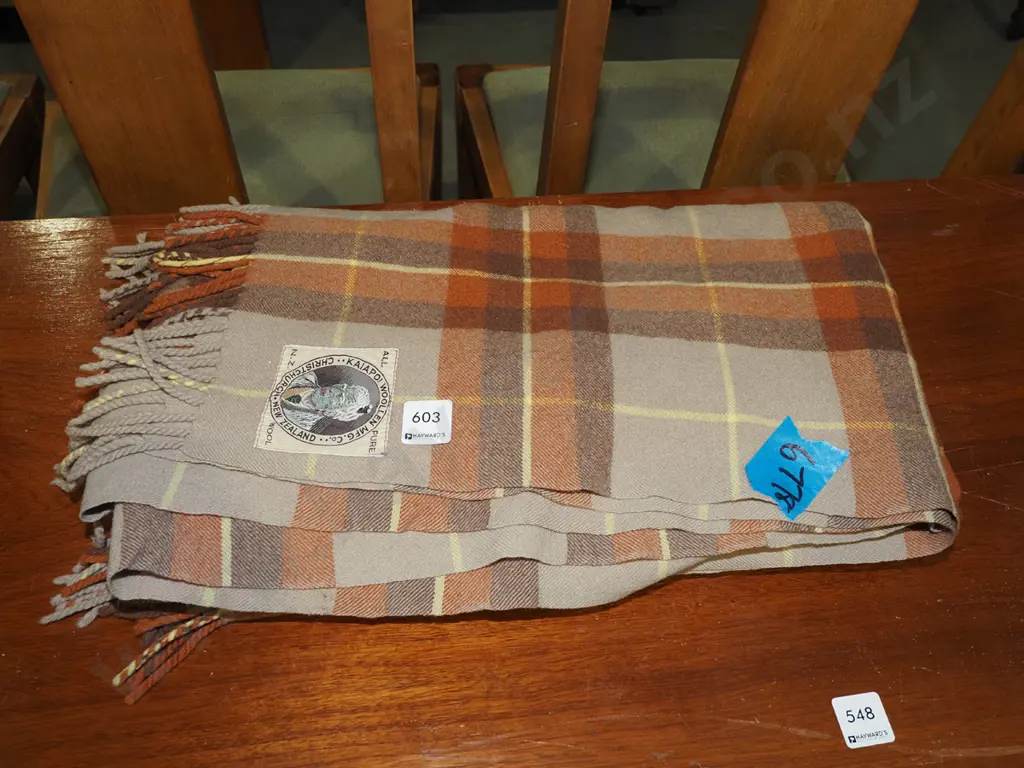 Kaiapoi woollen travel rug Image 1++