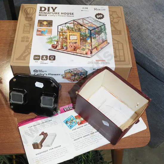 DIY miniature glass house, vintage Viewmasters