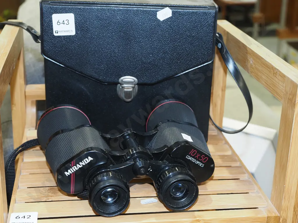 cased 10x50 binoculars Image 1++