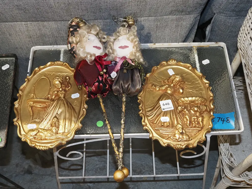 2x gilt marble art wall plaques, 2x stick puppets Image 1++