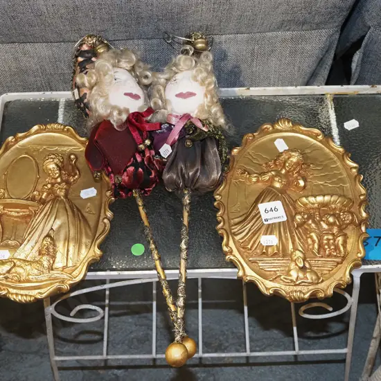 2x gilt marble art wall plaques, 2x stick puppets