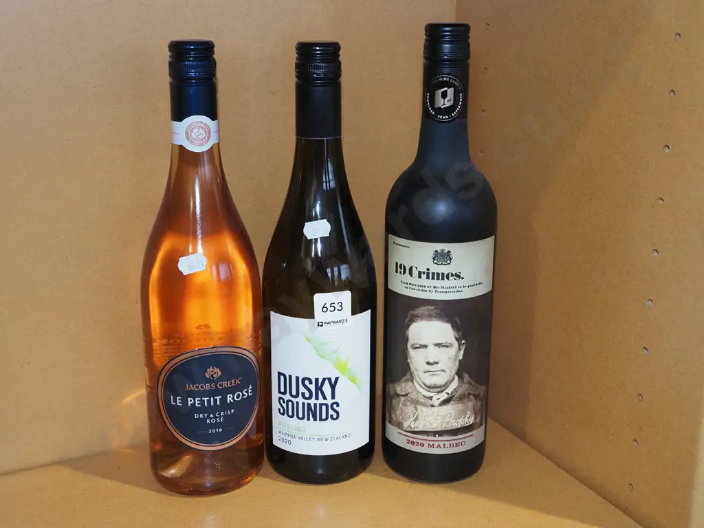 Jacobs Creek rose 2018, Dusky Sounds riesling 2020, 19 Crimes melbec 2020 Image 1++