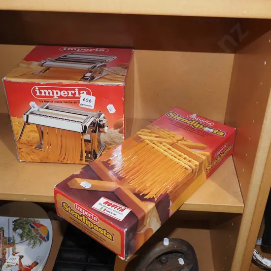 pasta maker, pasta drying stand