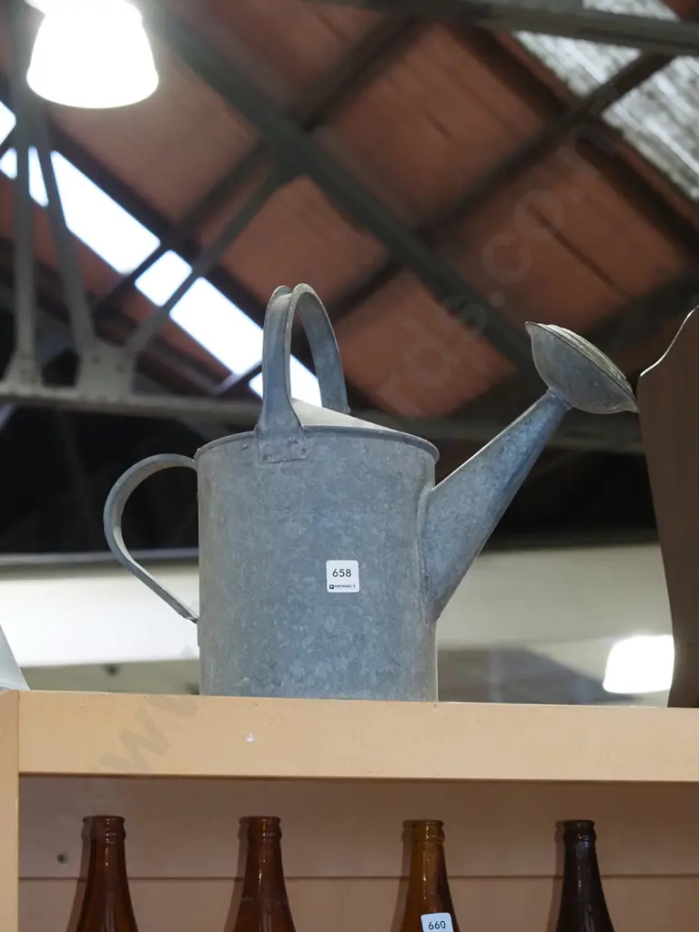 galvanised watering can - small Image 1++