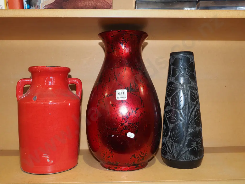 2x modern vases, red jug H350 Image 1++
