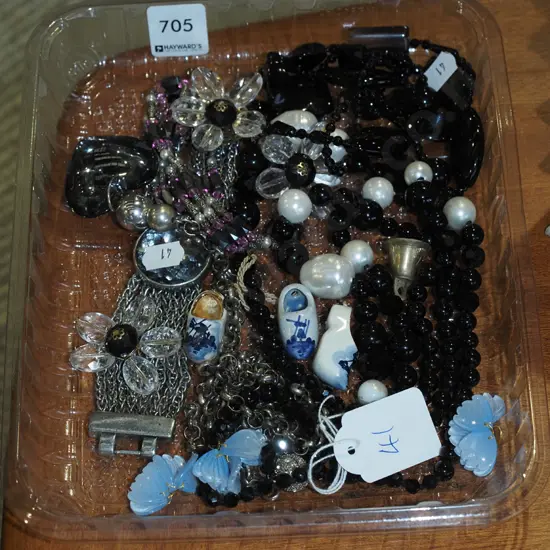 tray of costume jewellery