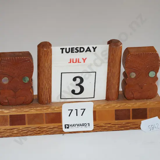 retro small New Zealand Sovereign Ware mixed timber desk calendar
