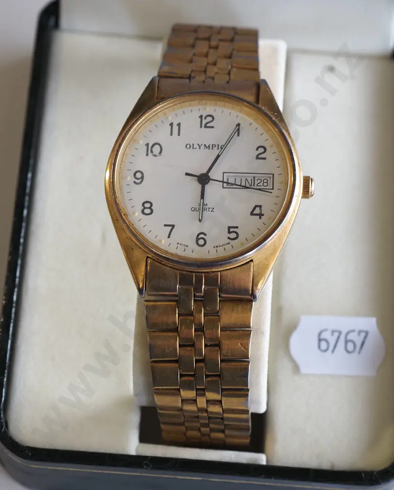 cased Olympic men's wristwatch Image 1++