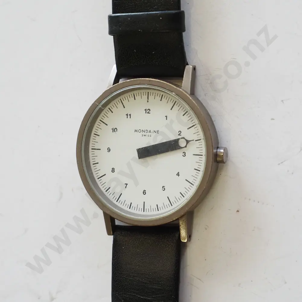 men's wristwatch Image 1++