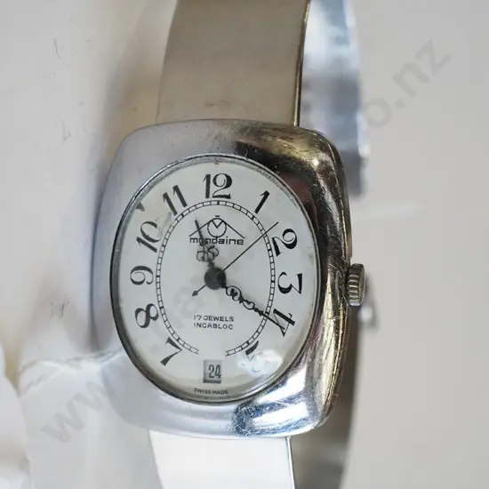 wristwatch
