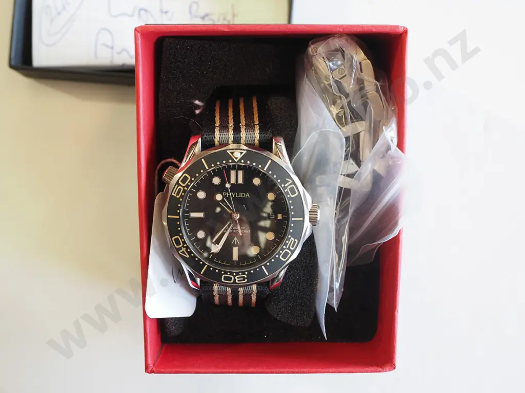 Phylida NTTD 200m water resistant automatic watch Image 1++