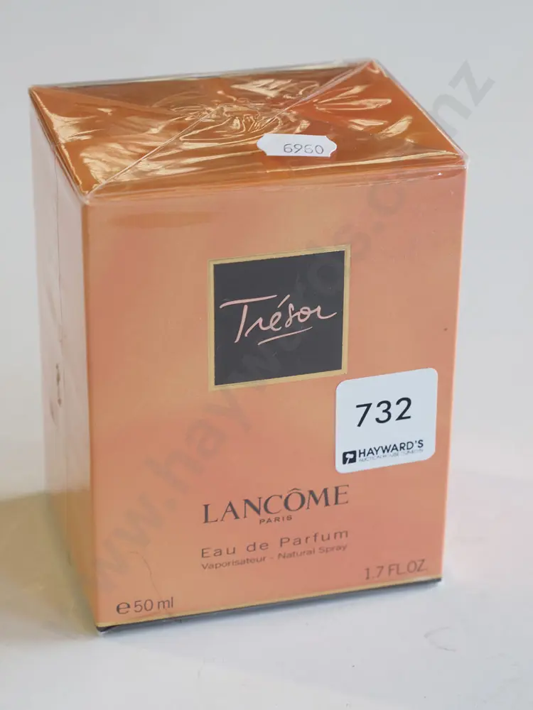boxed as new Lancome Tresor eau de parfum 50ml Image 1++