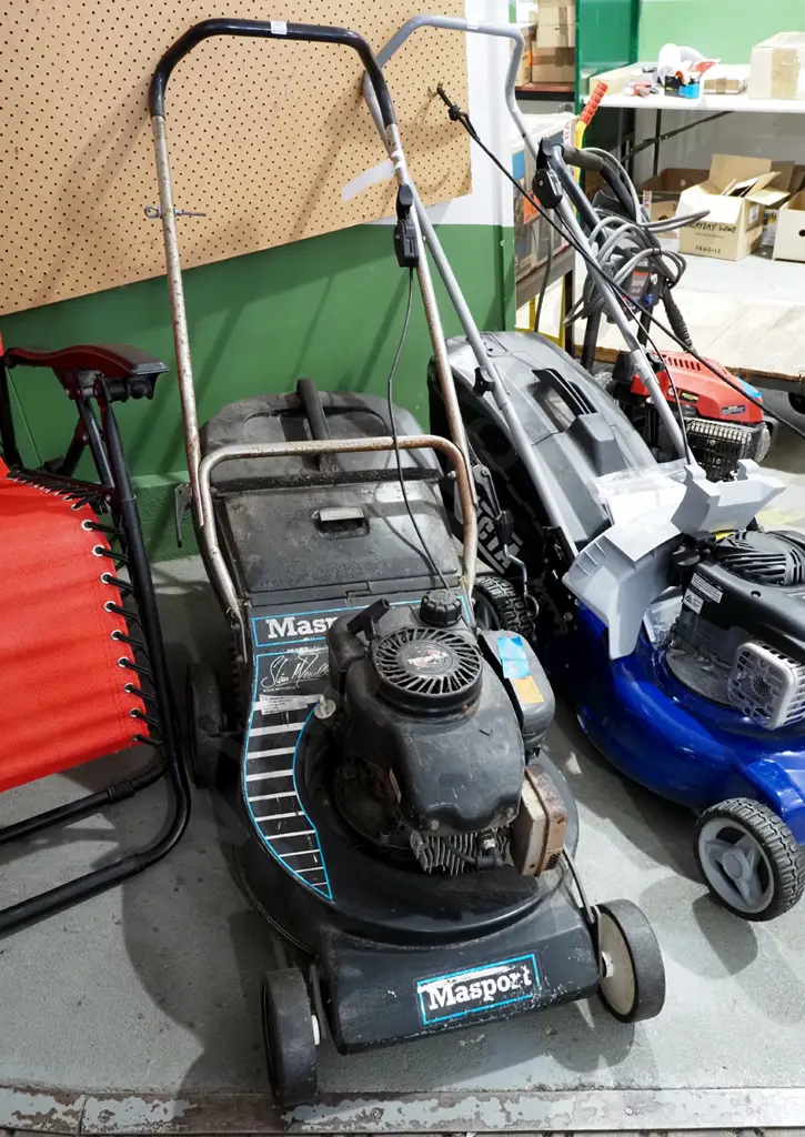 Masport 4 stroke motor mower Image 1++