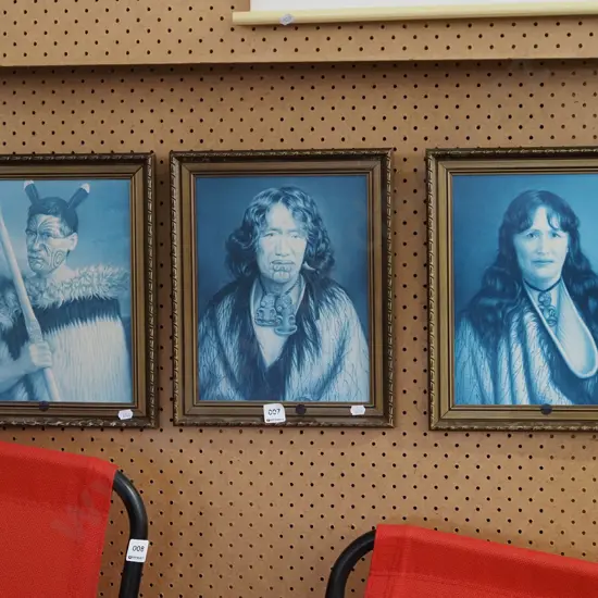3x framed Lindauer prints - black dots