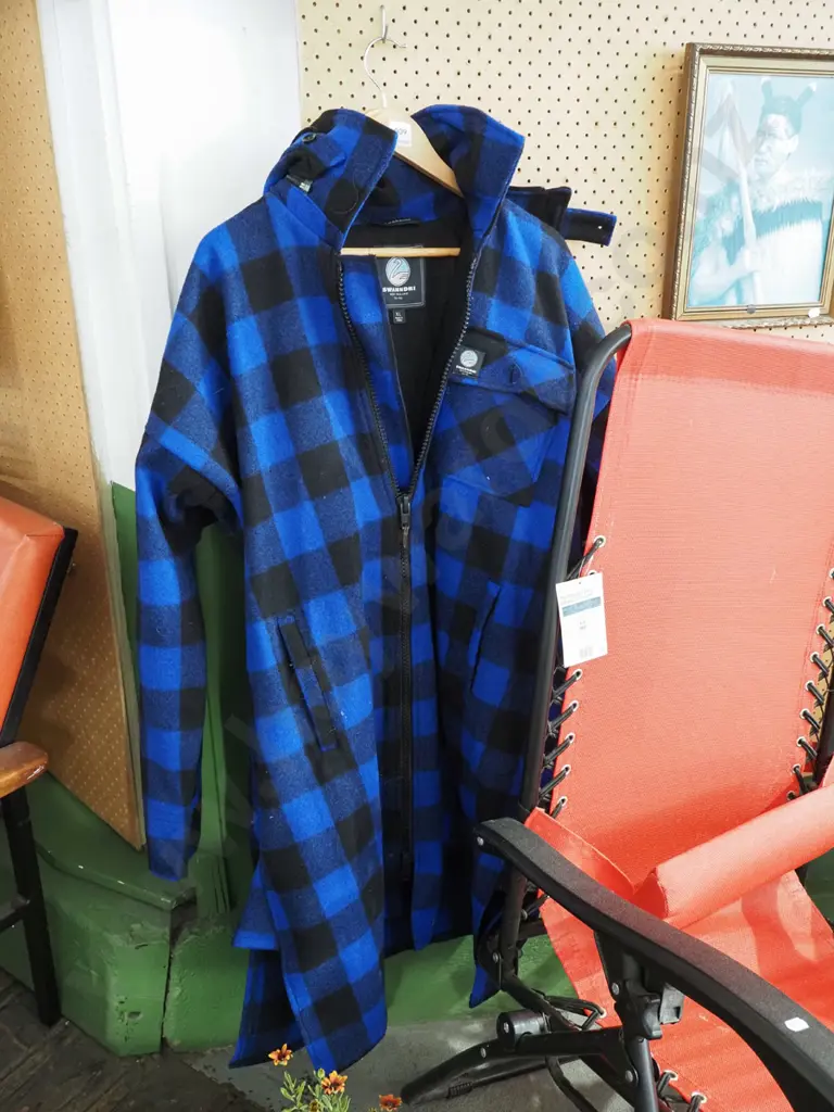 blue checked Swanndri with hood size XL Image 1++