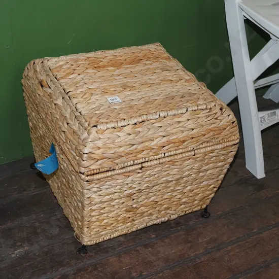 seagrass ottoman/storage box