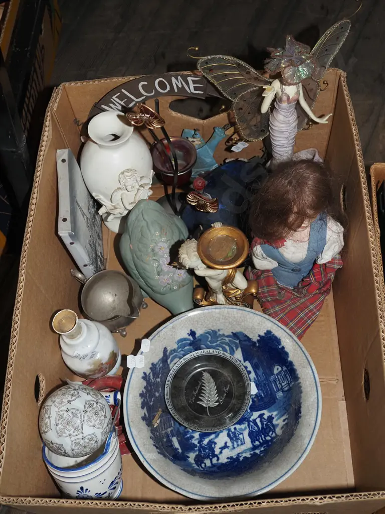 box; bowl, doll, jewellery stand etc Image 1++