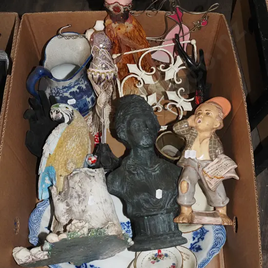 box; figurines, jug, ashet etc